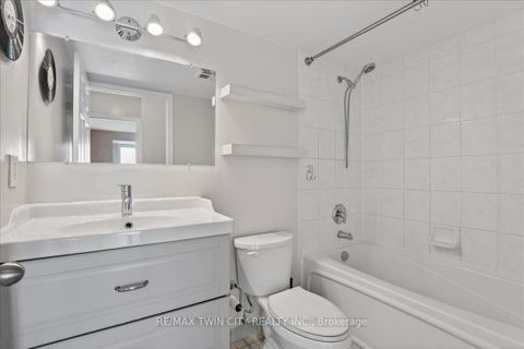 Photo 18 at 409 - 23 Oneida Crescent, Langstaff, Richmond Hill