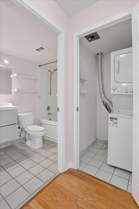 Photo 27 at 409 - 23 Oneida Crescent, Langstaff, Richmond Hill