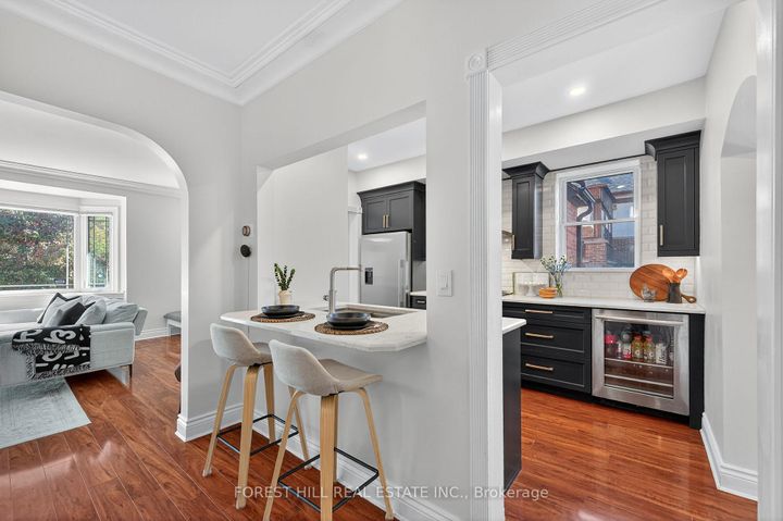 Photo 7 at 210 Kendal Avenue, O'Neill, Oshawa