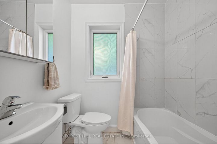 Photo 12 at 210 Kendal Avenue, O'Neill, Oshawa