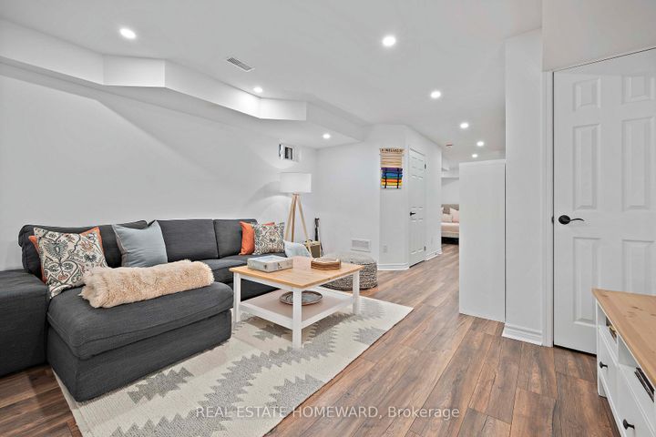 Photo 24 at 142 Bellwoods Avenue, Bellwoods, Toronto