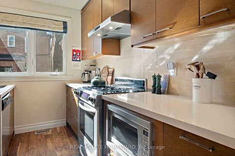 Photo 14 at 142 Bellwoods Avenue, Bellwoods, Toronto