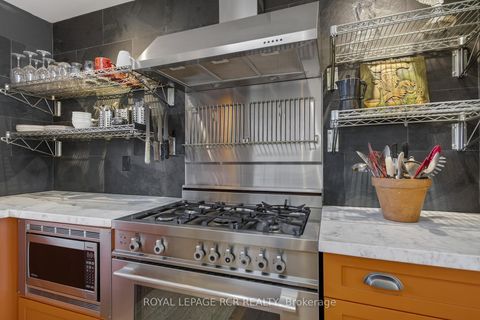 Photo 10 at 22 Rice Drive, Schomberg, King