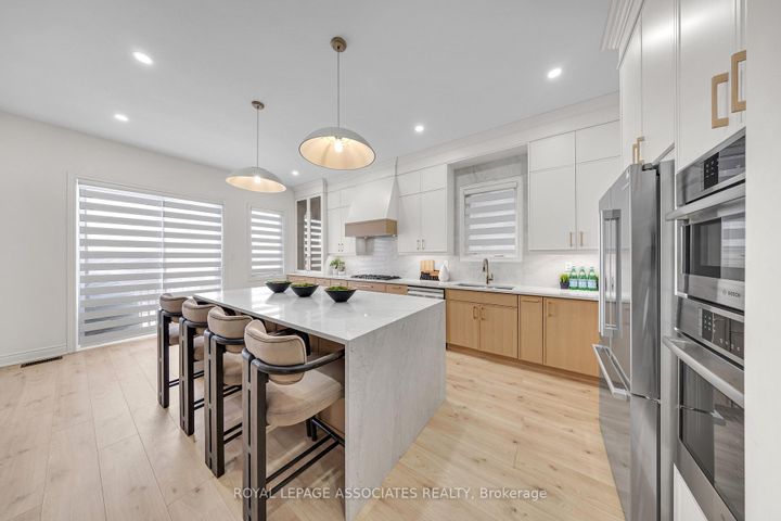 Photo 13 at 2215 Beckman Crescent, Kedron, Oshawa