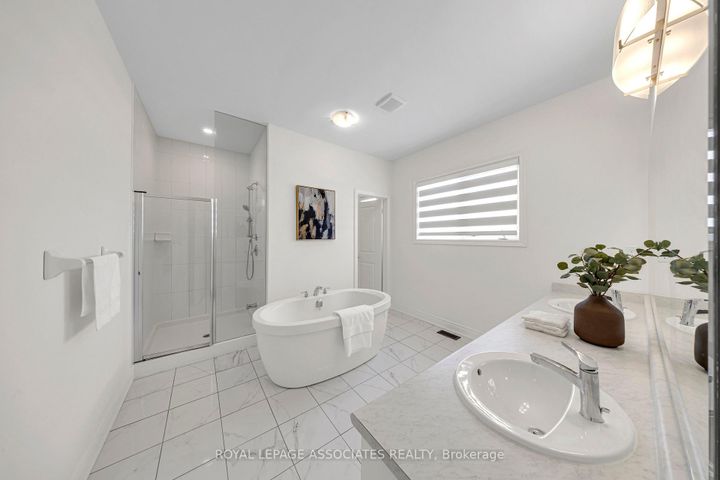 Photo 34 at 2215 Beckman Crescent, Kedron, Oshawa