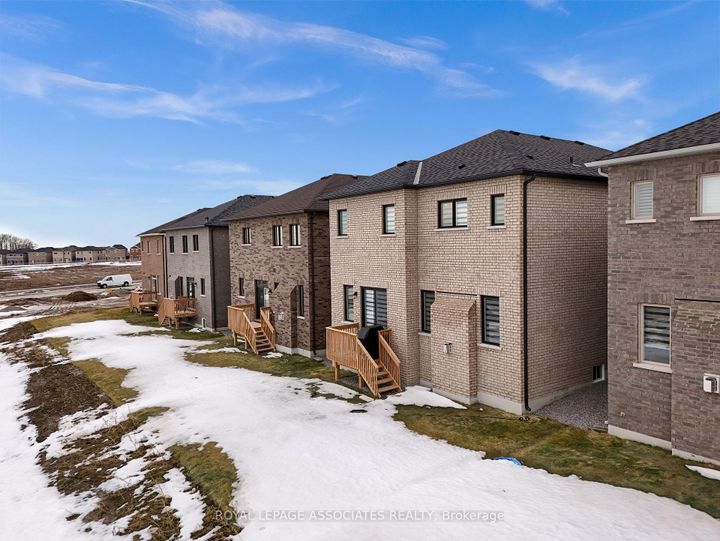 Photo 42 at 2215 Beckman Crescent, Kedron, Oshawa