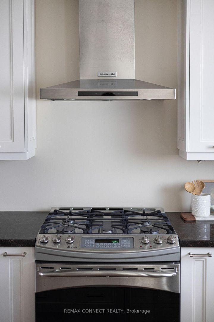 Photo 15 at 122 Robinson Street, Bellwoods, Toronto