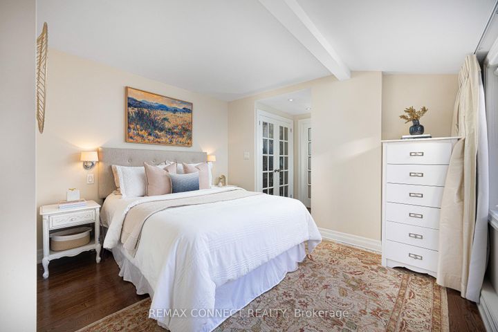 Photo 18 at 122 Robinson Street, Bellwoods, Toronto