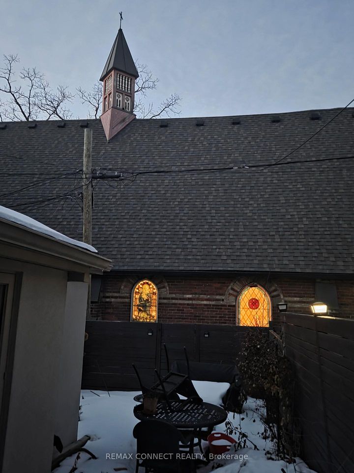 Photo 38 at 122 Robinson Street, Bellwoods, Toronto