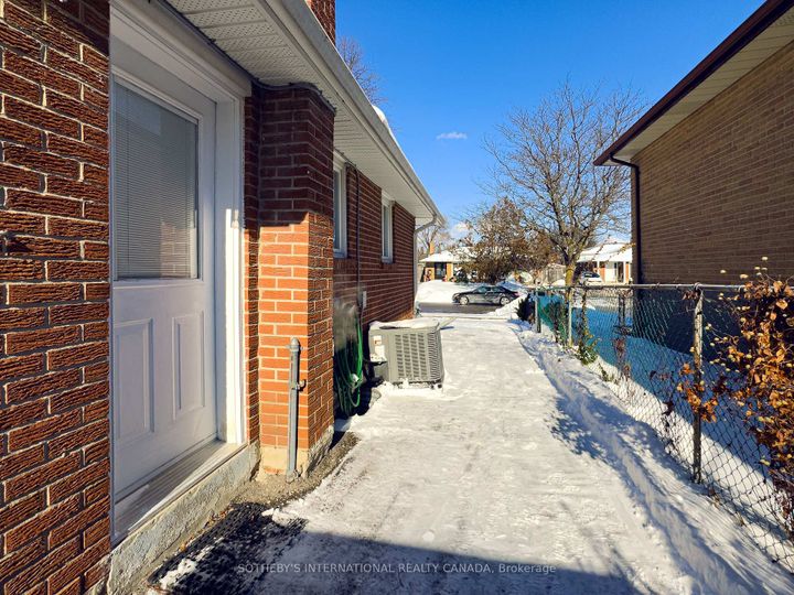 Photo 36 at 3240 Trisha Downs, Mississauga Valleys, Mississauga