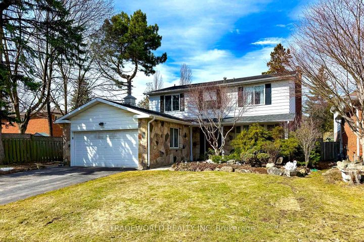 Photo 0 at 1924 Steepbank Crescent, Applewood, Mississauga