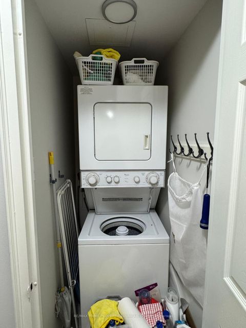 Photo 11 at #1711 - 256 Doris Avenue, Willowdale East, Toronto