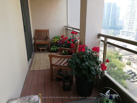 Photo 12 at #1711 - 256 Doris Avenue, Willowdale East, Toronto