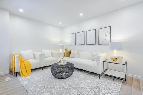 Photo 1 at 34 Whistling Hills Drive, Milliken, Toronto