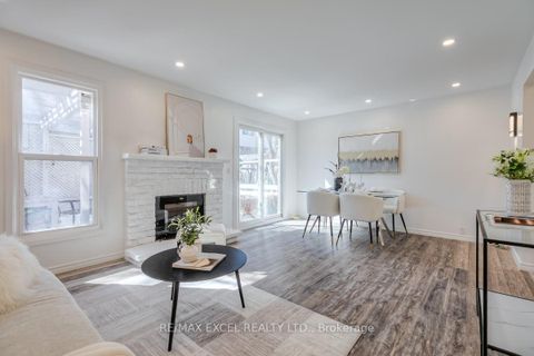 Photo 8 at 34 Whistling Hills Drive, Milliken, Toronto