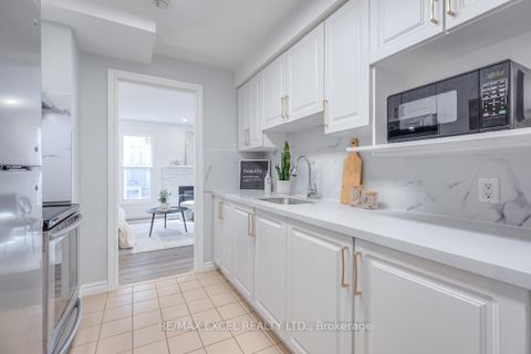 Photo 11 at 34 Whistling Hills Drive, Milliken, Toronto