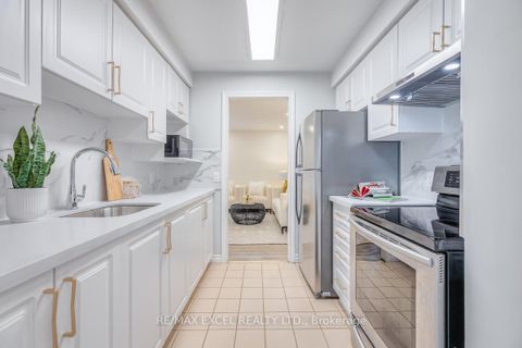 Photo 12 at 34 Whistling Hills Drive, Milliken, Toronto