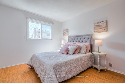 Photo 23 at 34 Whistling Hills Drive, Milliken, Toronto