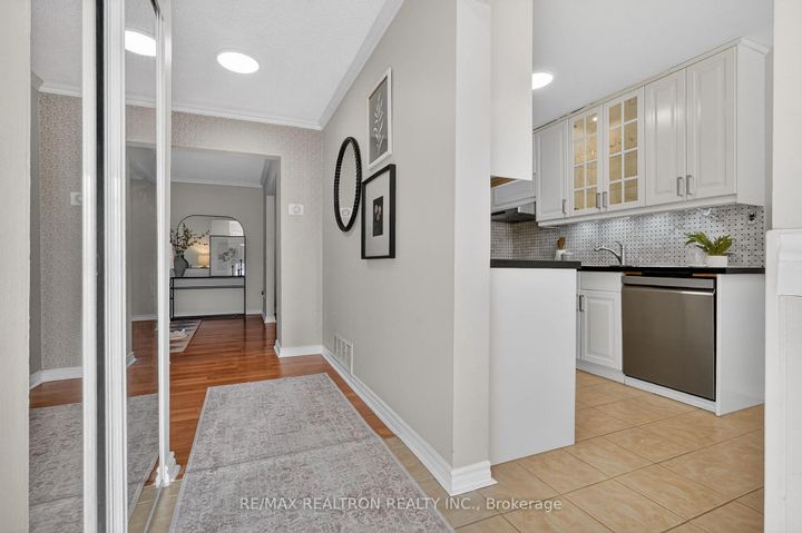 Photo 4 at 1787 Listowell Crescent, Liverpool, Pickering