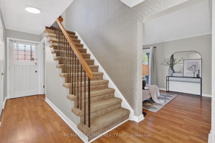 Photo 18 at 1787 Listowell Crescent, Liverpool, Pickering