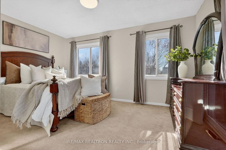 Photo 21 at 1787 Listowell Crescent, Liverpool, Pickering