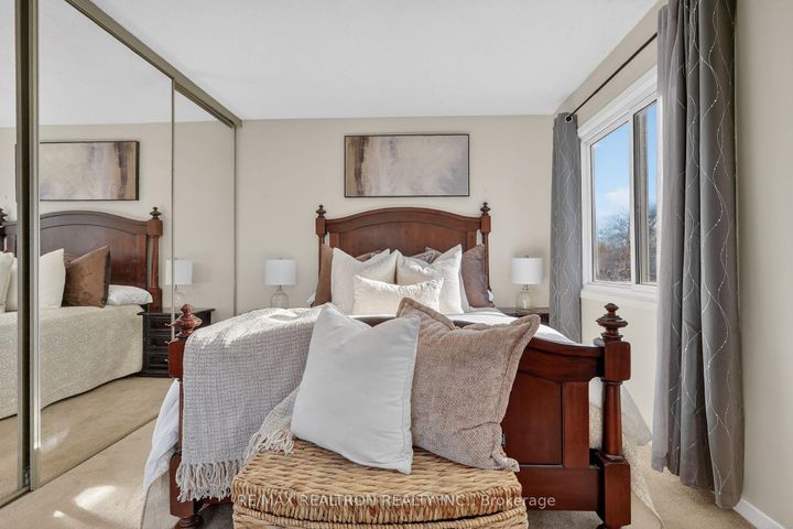 Photo 22 at 1787 Listowell Crescent, Liverpool, Pickering