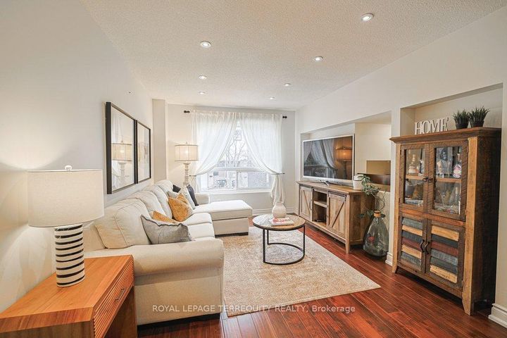 Photo 14 at 43 - 1221 Dundix Road, Applewood, Mississauga