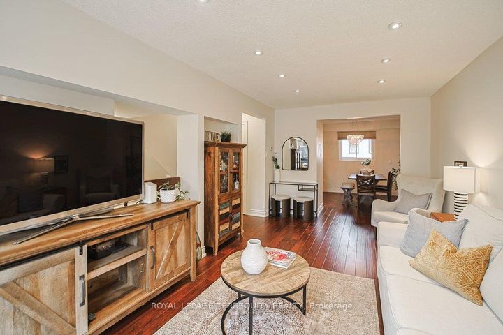 Photo 15 at 43 - 1221 Dundix Road, Applewood, Mississauga