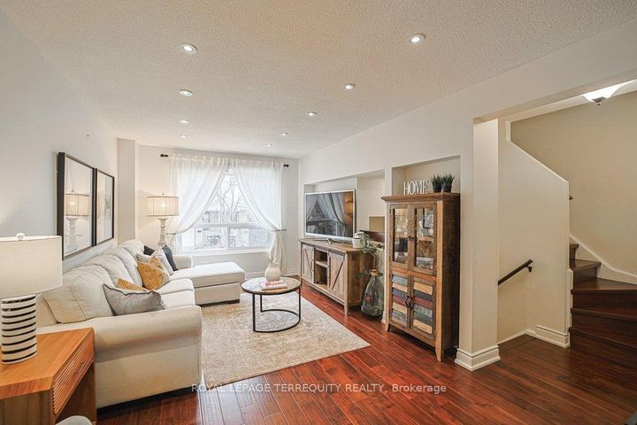 Photo 16 at 43 - 1221 Dundix Road, Applewood, Mississauga