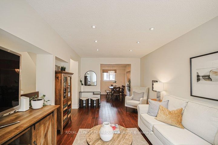 Photo 18 at 43 - 1221 Dundix Road, Applewood, Mississauga