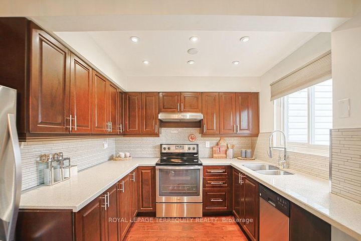 Photo 23 at 43 - 1221 Dundix Road, Applewood, Mississauga