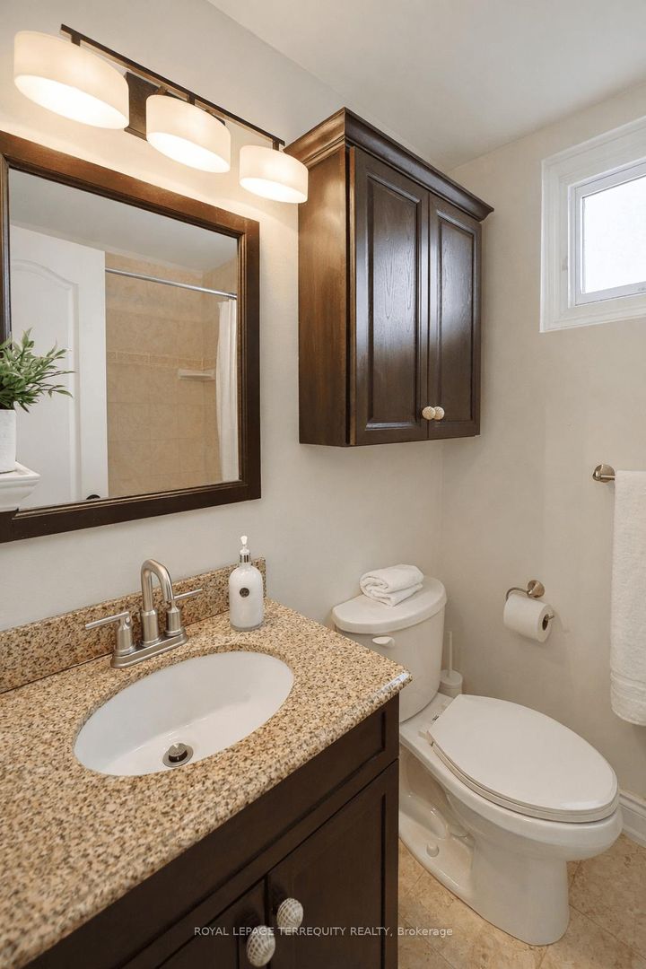 Photo 31 at 43 - 1221 Dundix Road, Applewood, Mississauga