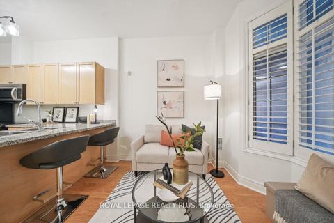 Photo 9 at 121 - 71 McCaul Street, Chinatown, Toronto