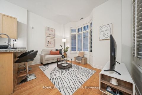 Photo 11 at 121 - 71 McCaul Street, Chinatown, Toronto