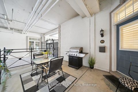 Photo 21 at 121 - 71 McCaul Street, Chinatown, Toronto