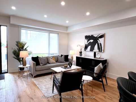 Photo 5 at 257 Chisholm Avenue, Lumsden, Toronto