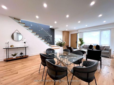 Photo 6 at 257 Chisholm Avenue, Lumsden, Toronto