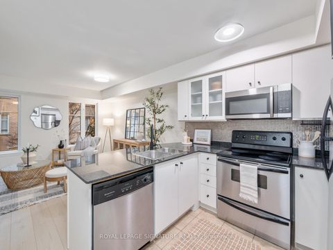 Photo 2 at 712 - 42 Western Battery Road, Niagara, Toronto