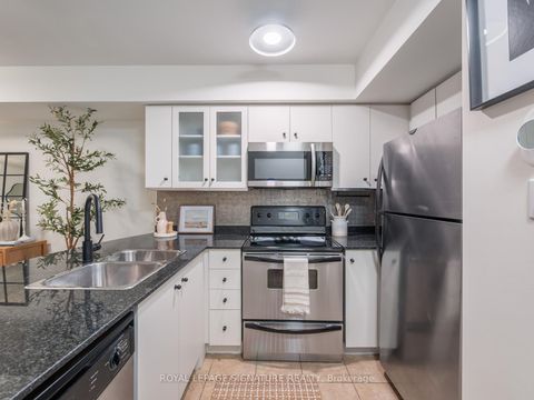 Photo 3 at 712 - 42 Western Battery Road, Niagara, Toronto