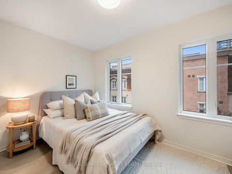 Photo 11 at 712 - 42 Western Battery Road, Niagara, Toronto