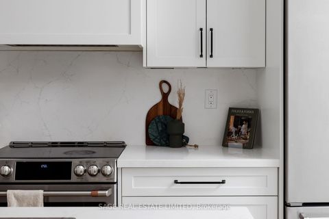 Photo 13 at 220 Westwood Avenue, East York, Toronto