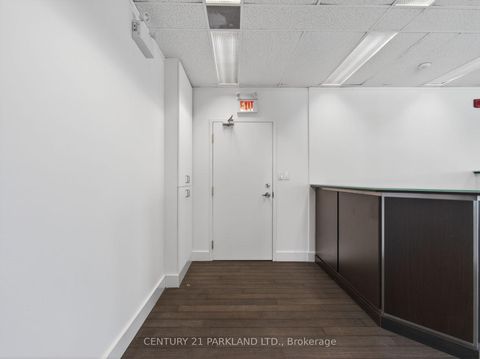 Photo 2 at 609 - 220 Duncan Mill Road, Windfields, Toronto