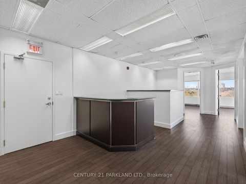 Photo 4 at 609 - 220 Duncan Mill Road, Windfields, Toronto