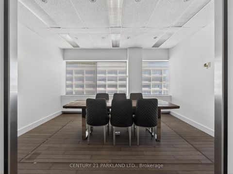 Photo 10 at 609 - 220 Duncan Mill Road, Windfields, Toronto