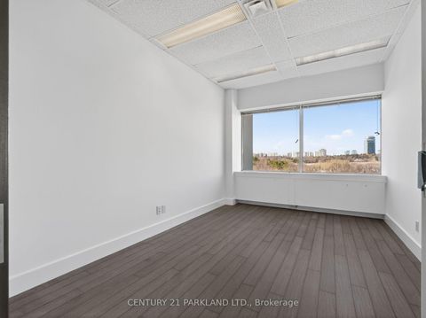 Photo 12 at 609 - 220 Duncan Mill Road, Windfields, Toronto