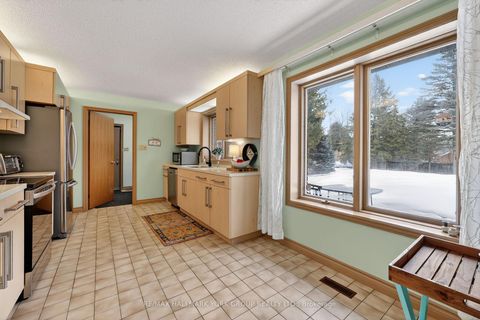 Photo 17 at 103 Curtis Crescent, King City, King