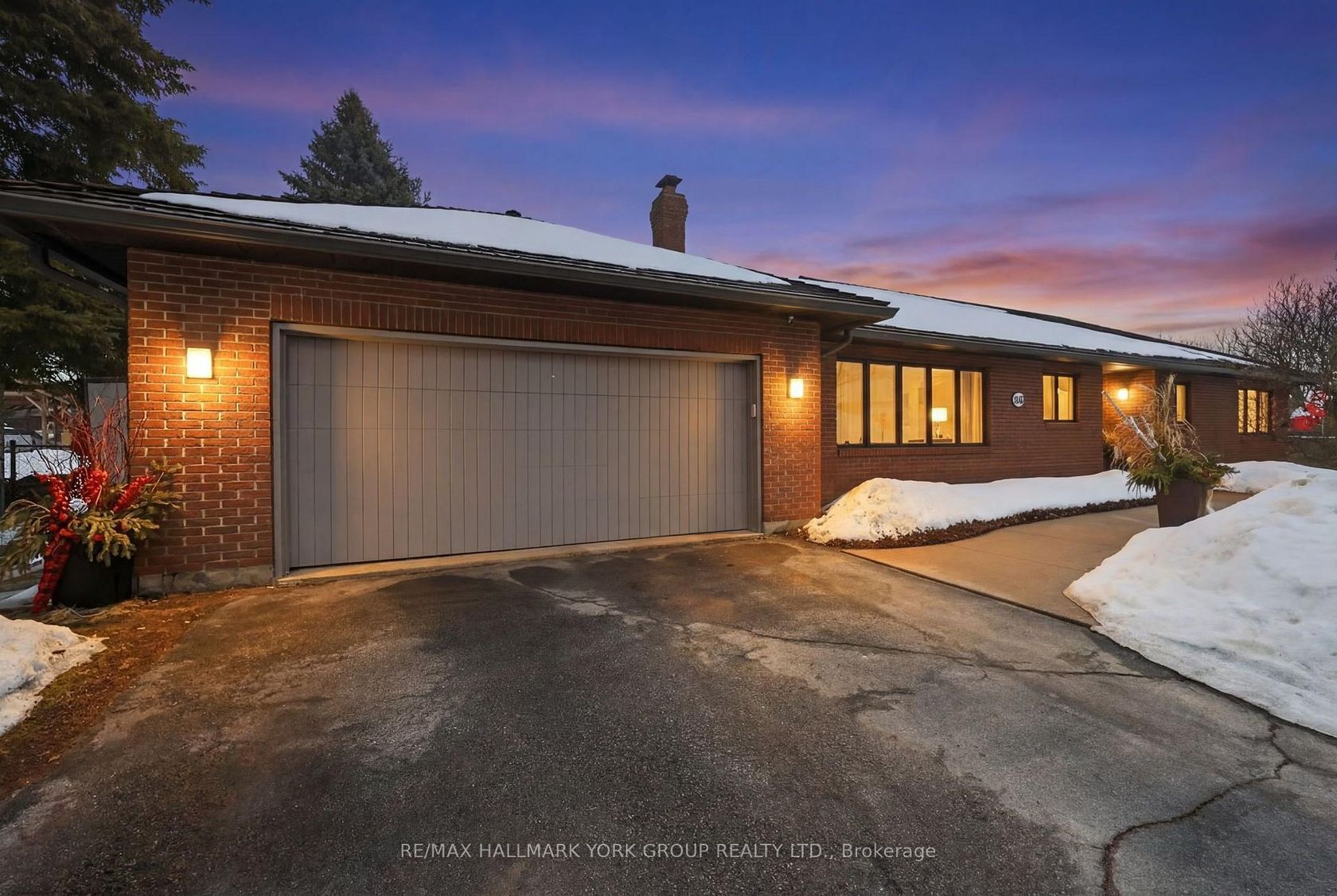 103 Curtis Crescent, King City, King photo number 2