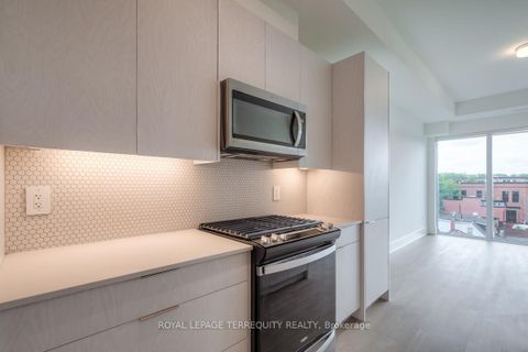Photo 2 at 505 - 495 Logan Avenue, North Riverdale, Toronto