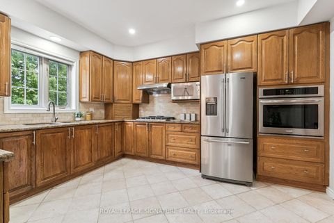 Photo 13 at 12 Mccullough Court, South Shore, Barrie