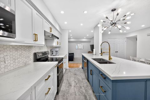 Photo 11 at 3203 - 12 Sudbury Street, Niagara, Toronto